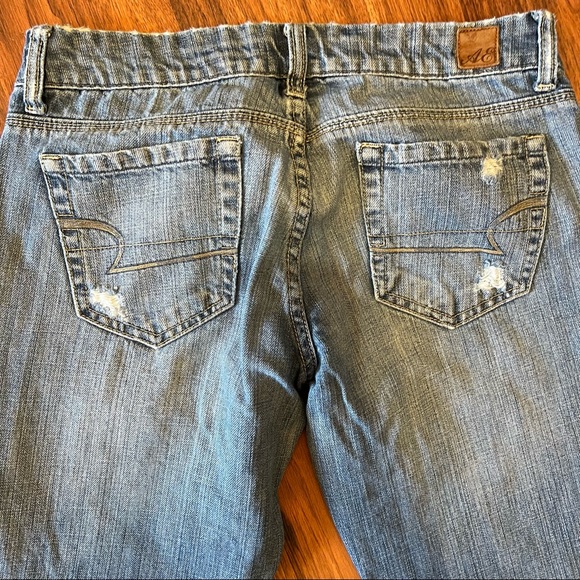 American eagle jeans distressed woman’s size 2 - Picture 6 of 9